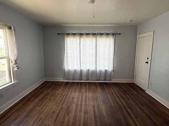 2nd image of 615 W Market St #4