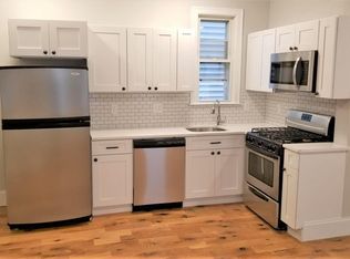 148 Everett St #3, Boston, MA 02128