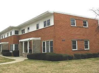 710 E Sha Bonee Trl, Mount Prospect, IL 60056