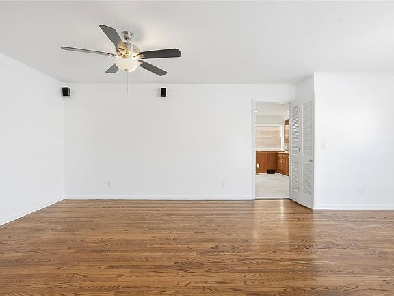 4th image of 6341 N Charlesworth St