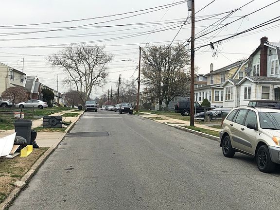 5th image of 110 N Llanwellyn Ave