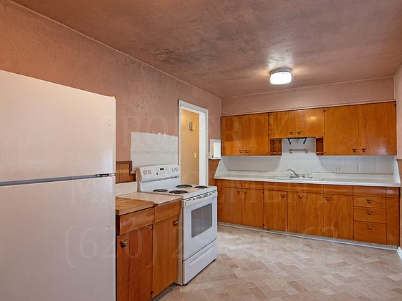 2nd image of 1512 W 3rd St