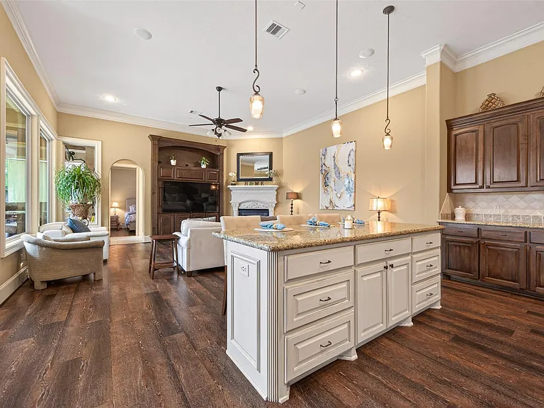 7414 Dayhill Dr — Photo 21