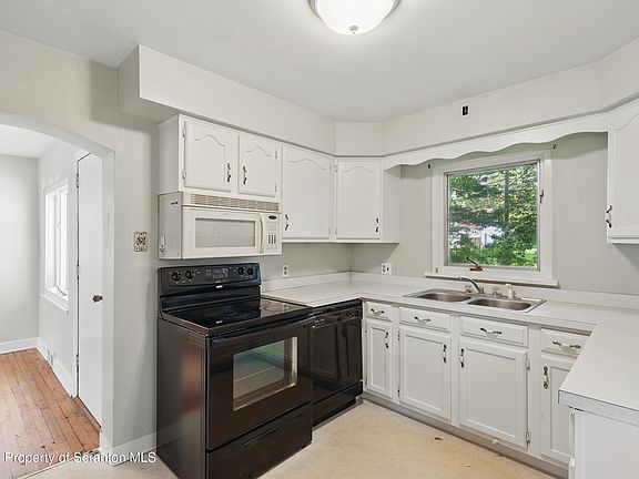 5th image of 112 Park Dr