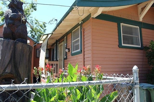 1st image of 402 W Oak St #B
