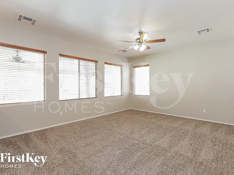 4340 Laguna Garden Ave N — Photo 3