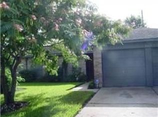 7307 Skylight Ln, Houston, TX 77095