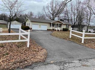 620 Old Hopkinsville Rd, Cadiz, KY 42211