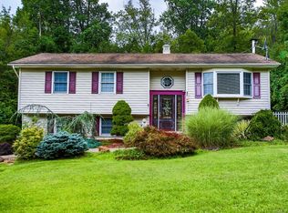 20 Rondack Rd, Middletown, NY 10941