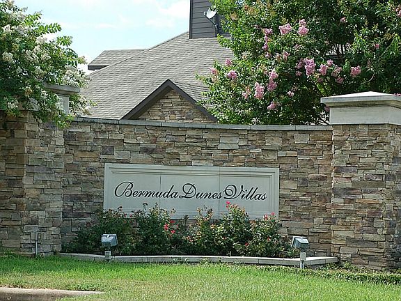 3rd image of 2350 Bermuda Shores Dr