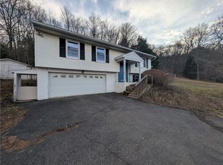 32 Nuel Ct, Endicott, NY 13760