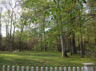 65 White Pine Dr, Scituate, RI 02857
