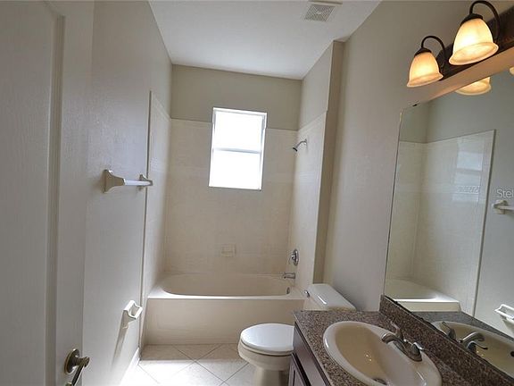 5th image of 16304 Bridgelawn Ave