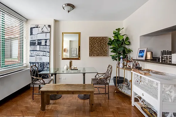 Rented by BLU Real Estate | media 11