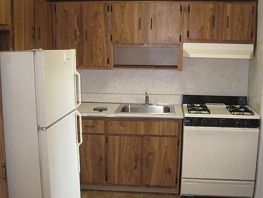 Rented by 18 REALTY | media 22