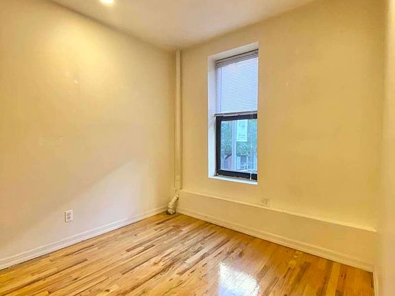 3rd image of 326 E 78th St #9F