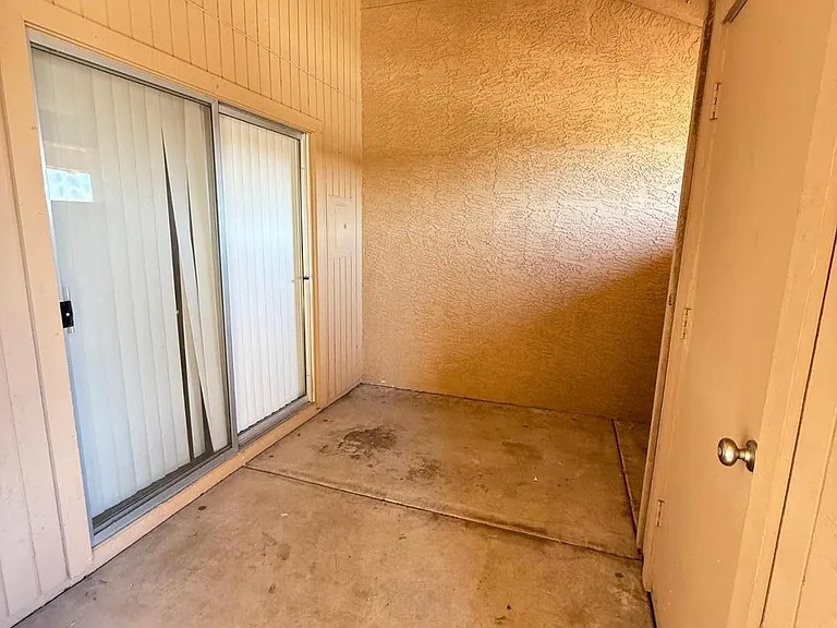 312 W Yukon Dr #2 — Photo 16