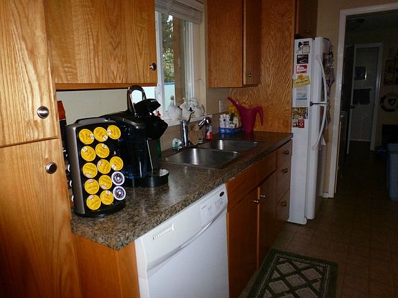 5th image of 4701 78th St E
