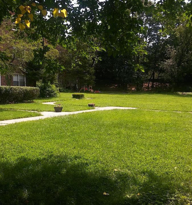 1st image of 7715 Park Dr E APT E