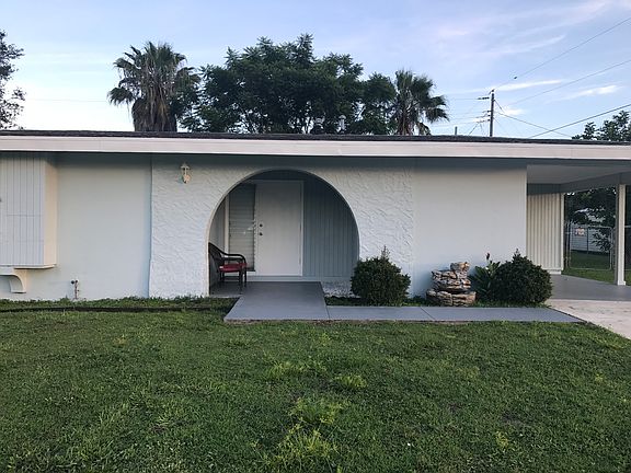 3rd image of 180 SE Placita Ct