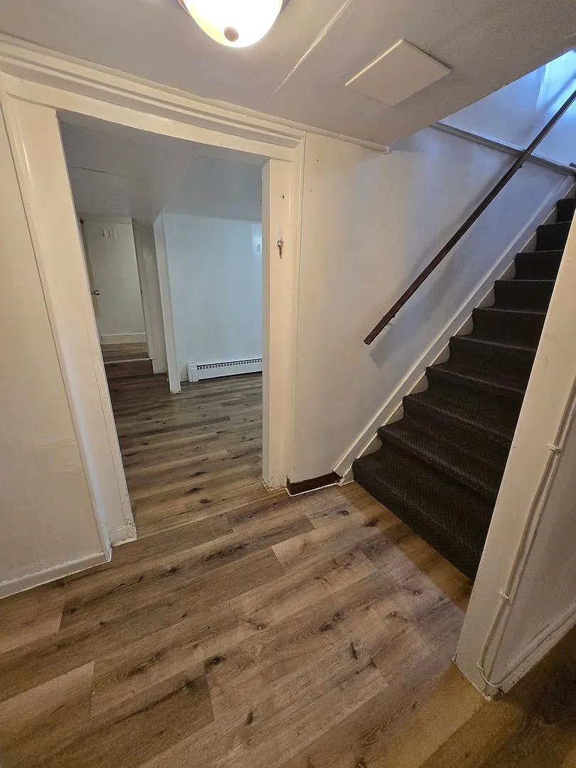 Nice 1 bed, 1 bath in 6 plex — Photo 1