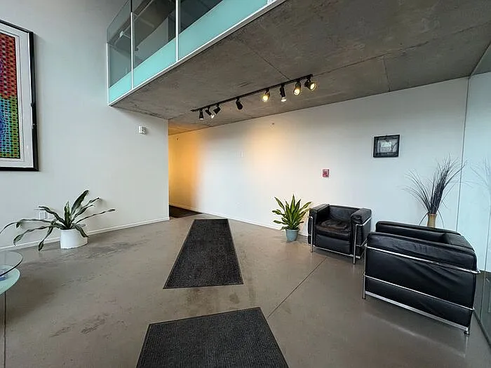201 E Washington St #1102 — Photo 3