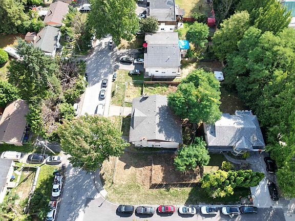 5th image of 9937 138th St