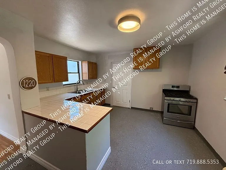 1220 E San Rafael St — Photo 4