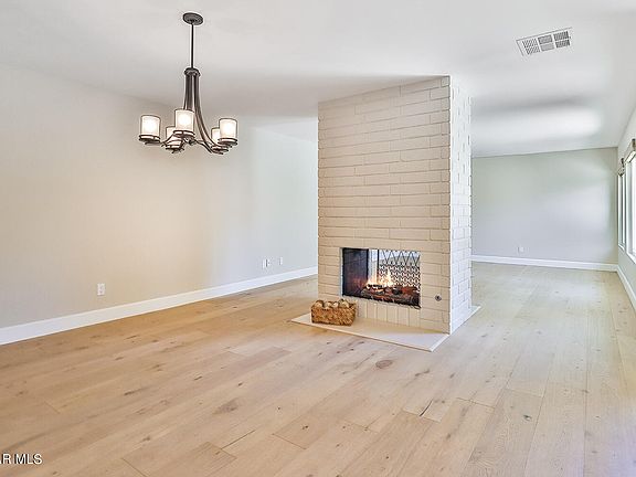 3rd image of 2262 Portola Ln