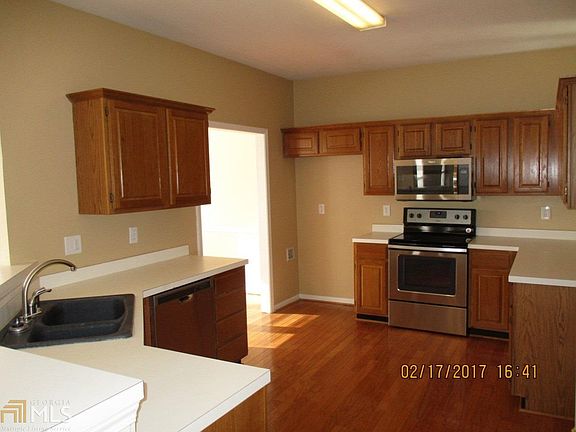 2nd image of 805 Prestonwood Dr