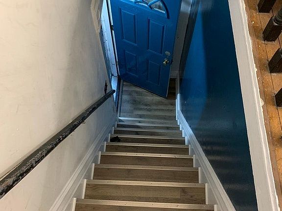 5th image of 913 Eureka St #4