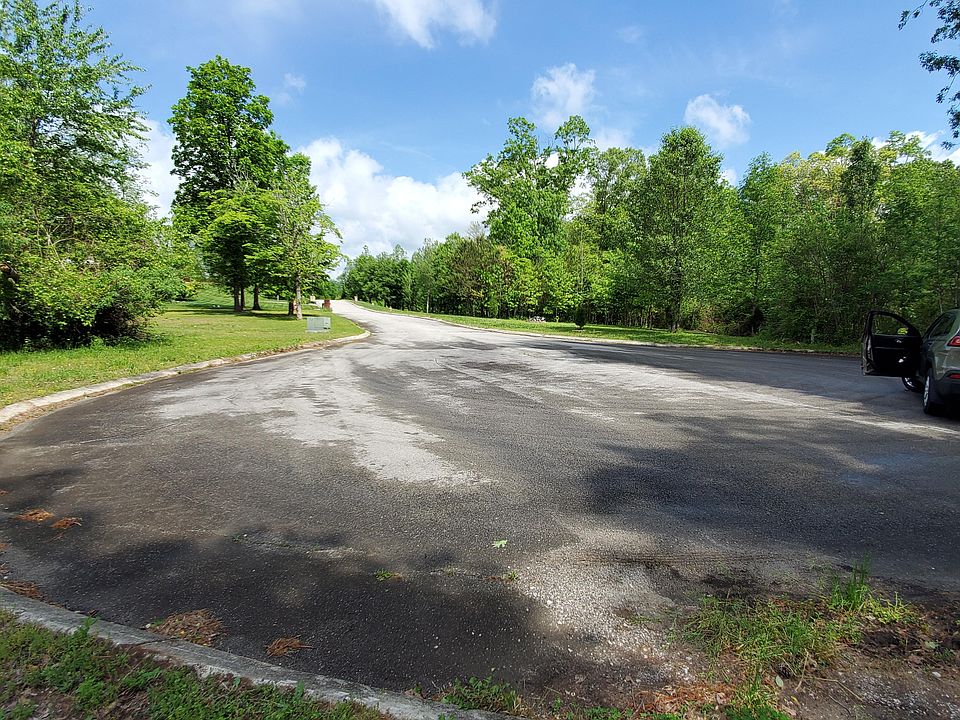 2nd image of 479 Europa Dr