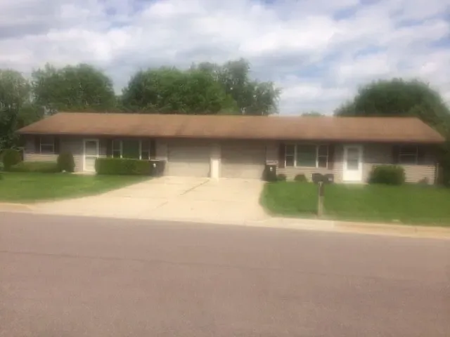 627 Clarmar Dr — Photo 1