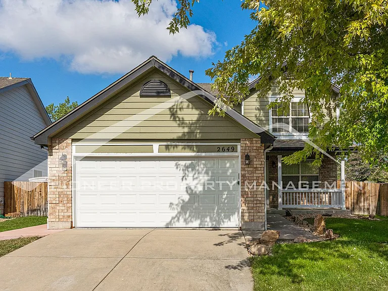 2649 Fernwood Pl — Photo 1