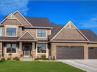 12520 Main St, Trinway, OH 43842