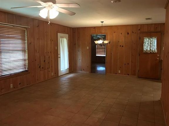 4th image of 901 N 10th St