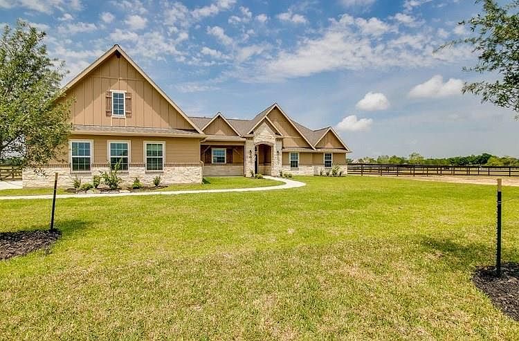 1st image of 6910 Bayou Trail Dr