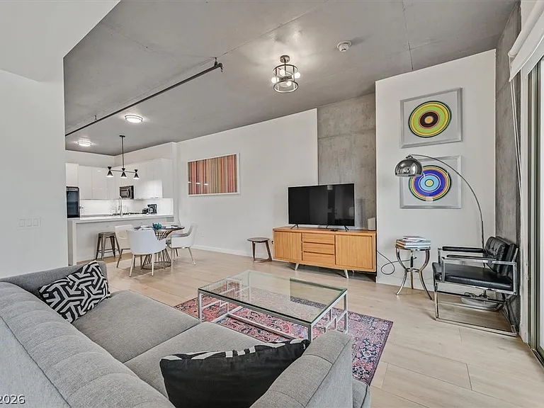 353 E Bonneville Ave #433 — Photo 9