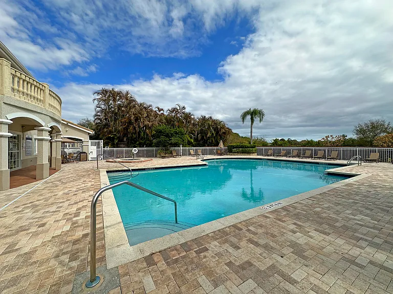 152 SW Peacock Blvd #27-206 — Photo 32