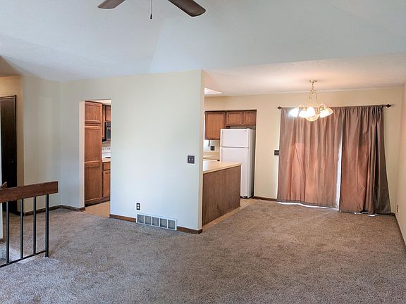 4th image of 13613 Redwood Cir