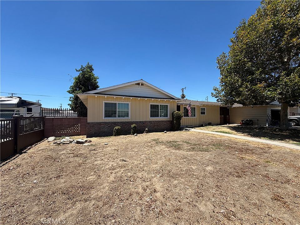 1st image of 944 N Primrose Ave