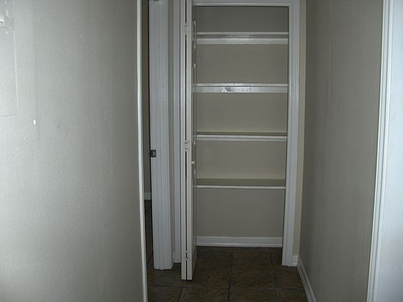4th image of 1620 W Kuhn St APT 3