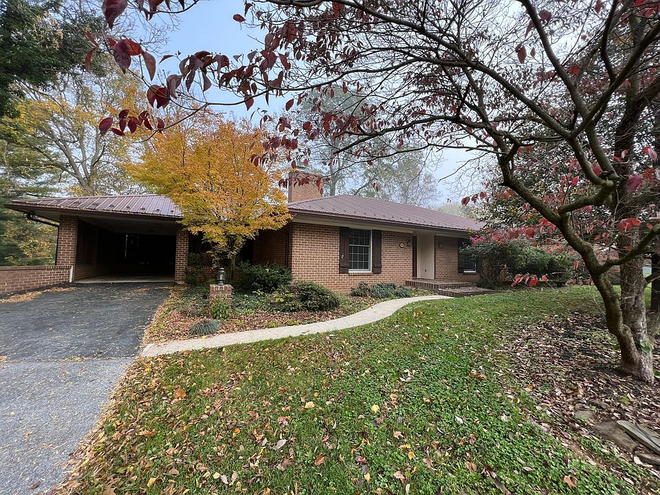 Beautiful, quiet, wooded location.