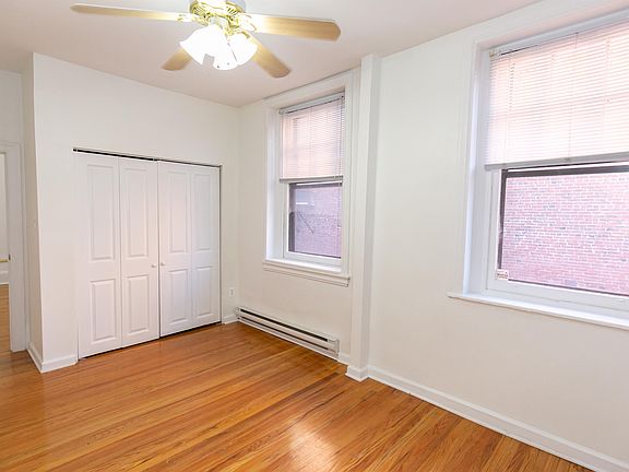 3rd image of 918 Pine St #2R