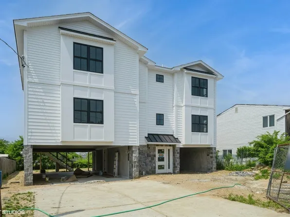 3 Pleasantview Drive, Bayville, NY 11709