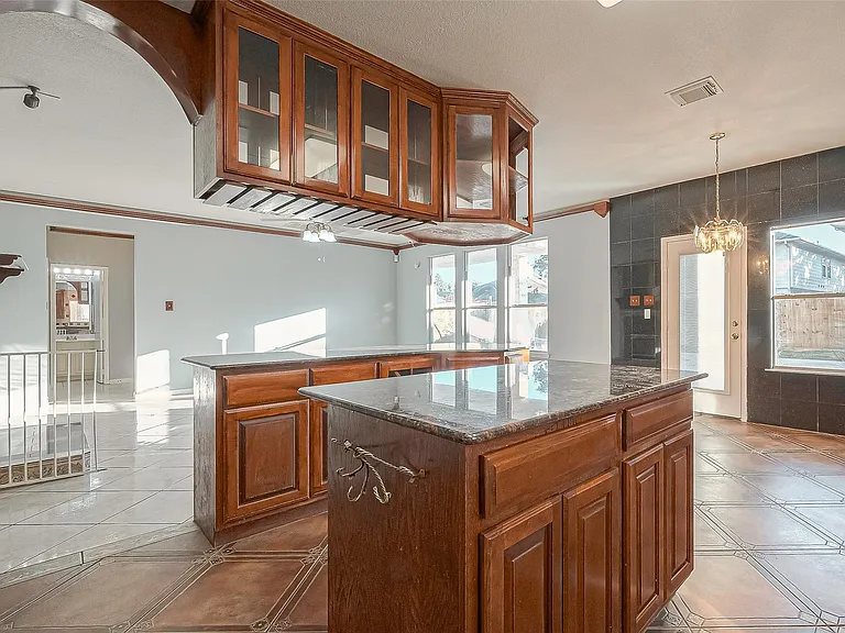 9407 Demsey Mill Dr — Photo 16