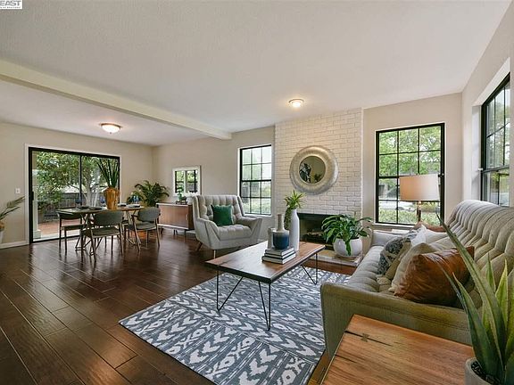 4th image of 397 Capetown Dr