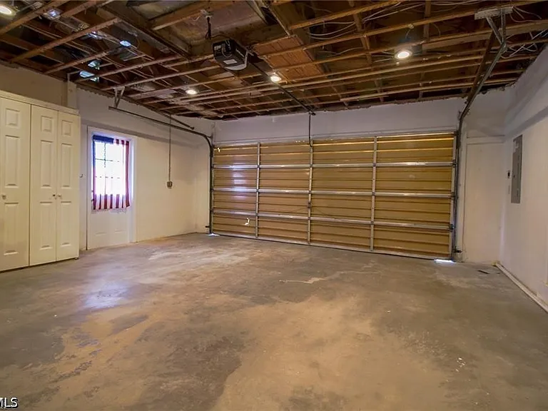 5302 Malibu Ct — Photo 17