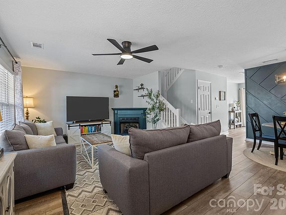 3rd image of 213 Butler Pl