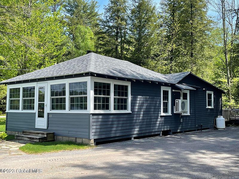 3rd image of 83 Hunt Lake Rd Road